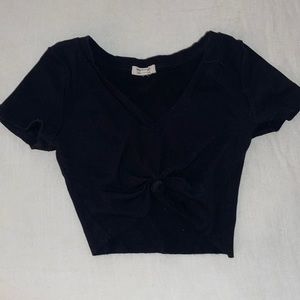 Short sleeve black crop top